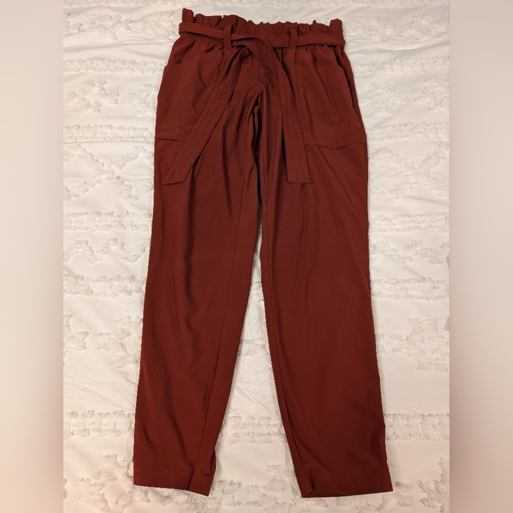 Athleta Skyline Paperbag Waist Pants Size 4